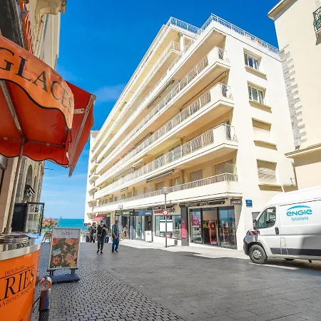 Apartment Bellevue Clemenceau-2 By Interhome Biarritz